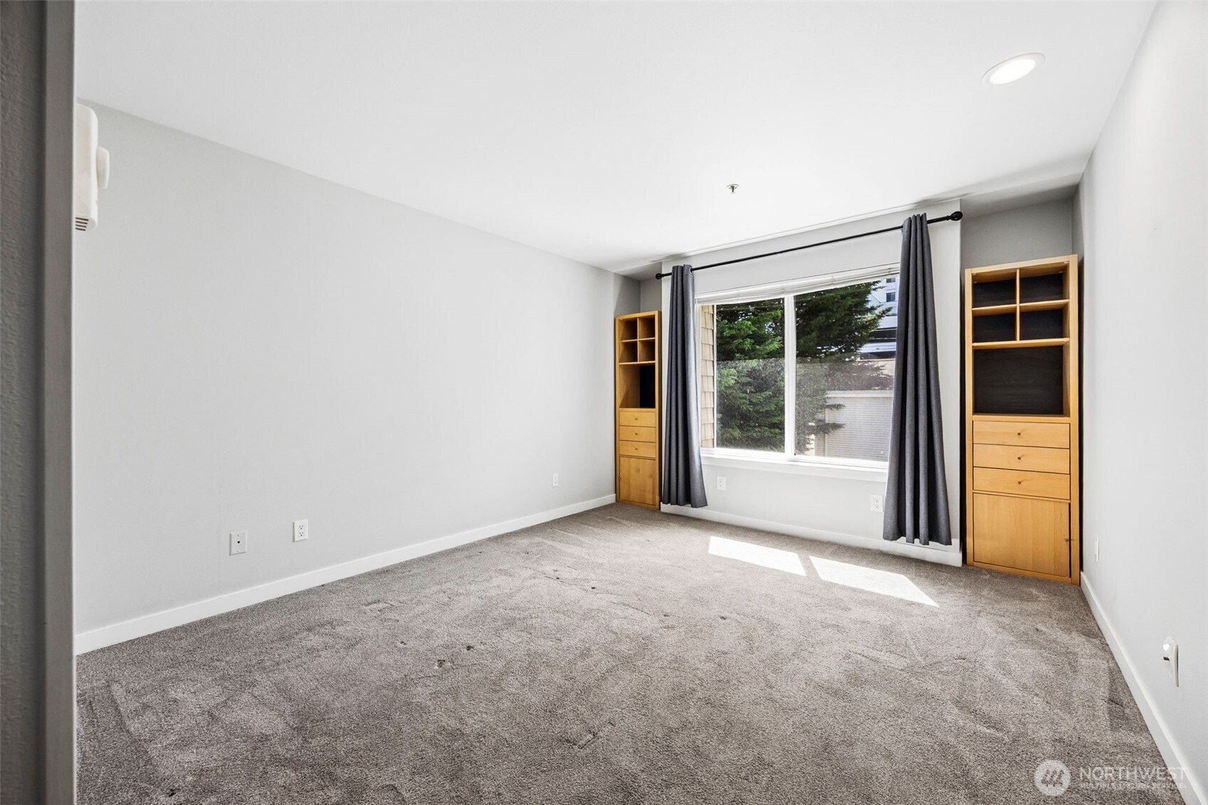 1 Broadway #302, Tacoma, WA 98402