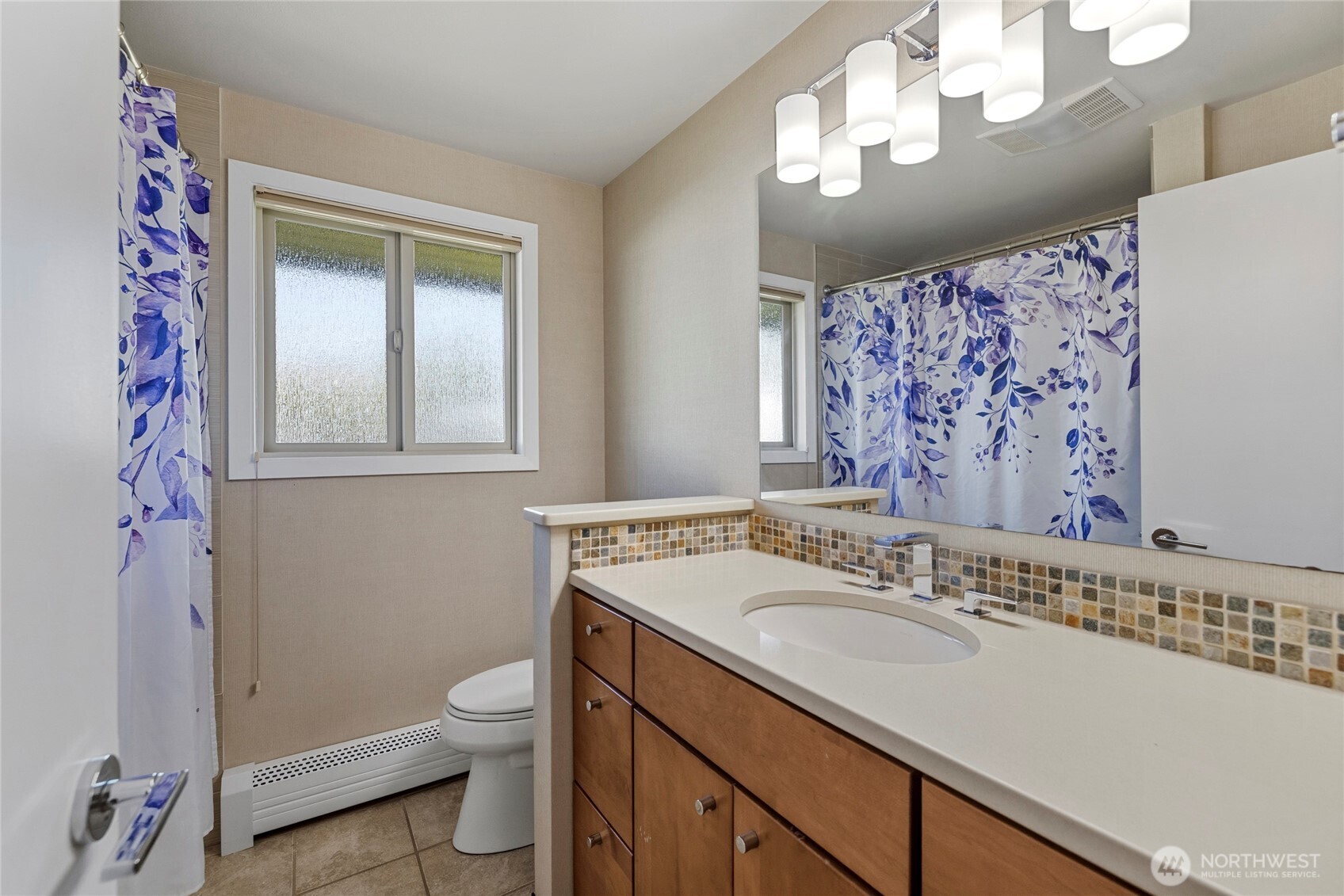 12103 Hilynn Drive , Burlington, WA 98233