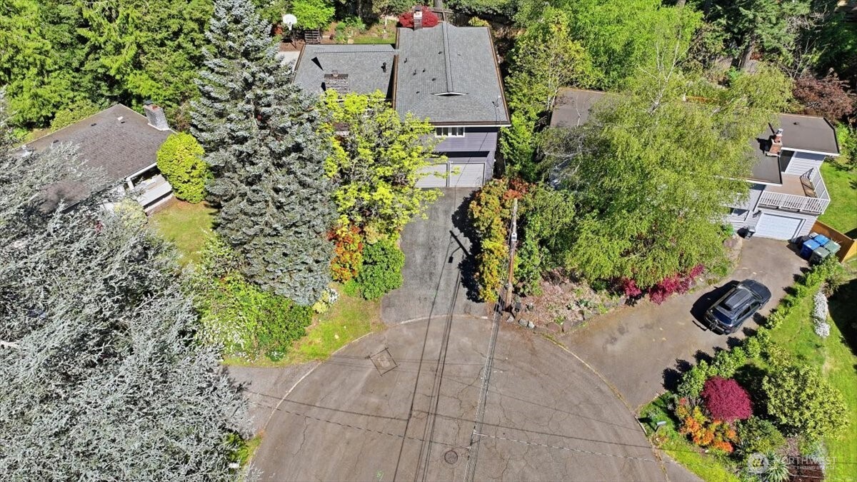 3754 NE 194th Street , Lake Forest Park, WA 98155-3133