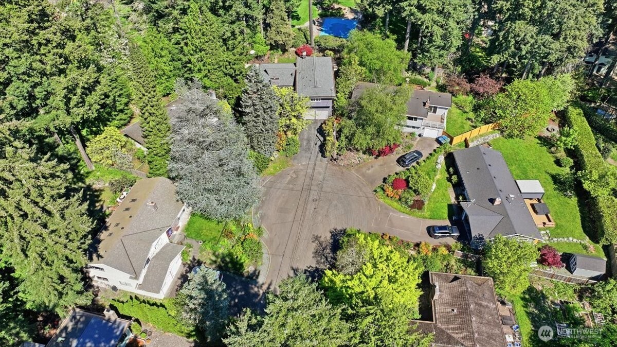 3754 NE 194th Street , Lake Forest Park, WA 98155-3133