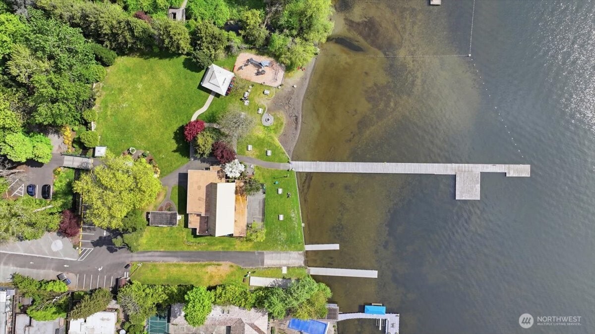 3754 NE 194th Street , Lake Forest Park, WA 98155-3133