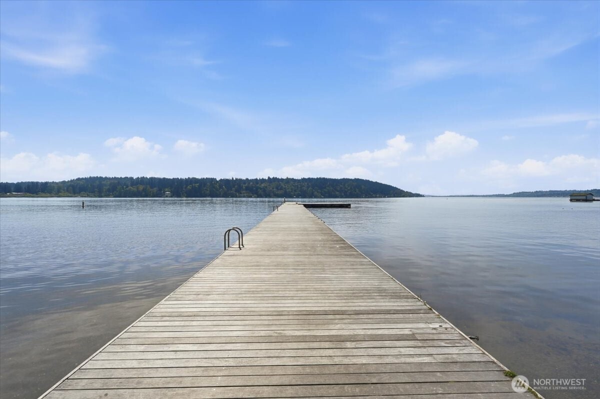 3754 NE 194th Street , Lake Forest Park, WA 98155-3133