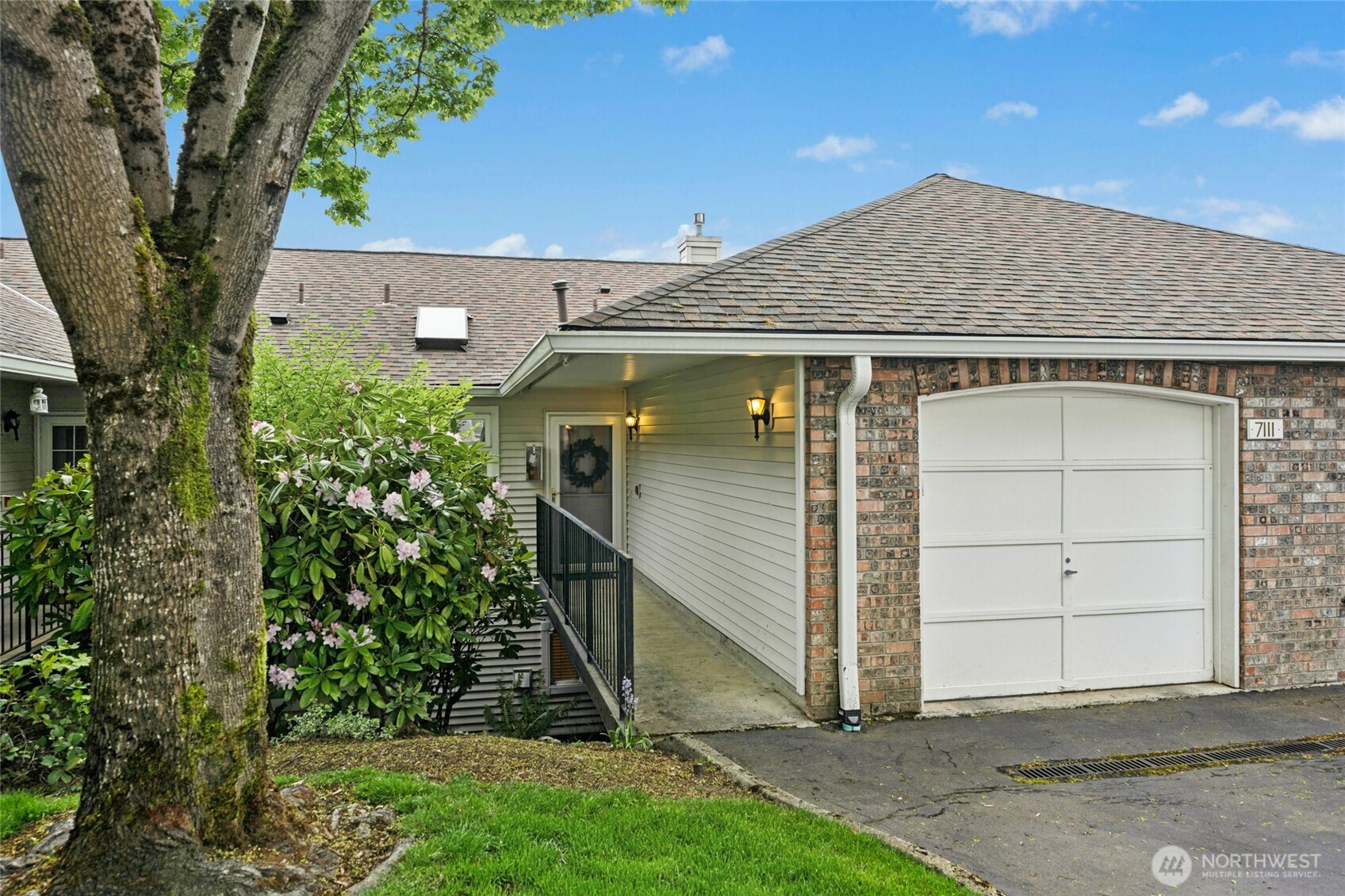 7111 134th Court SE #D3, Newcastle, WA 98059