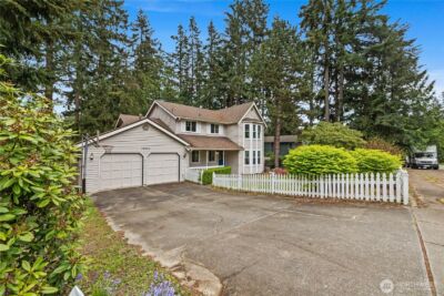 10833 32nd Drive SE, Everett, WA 98208 - Photo 2