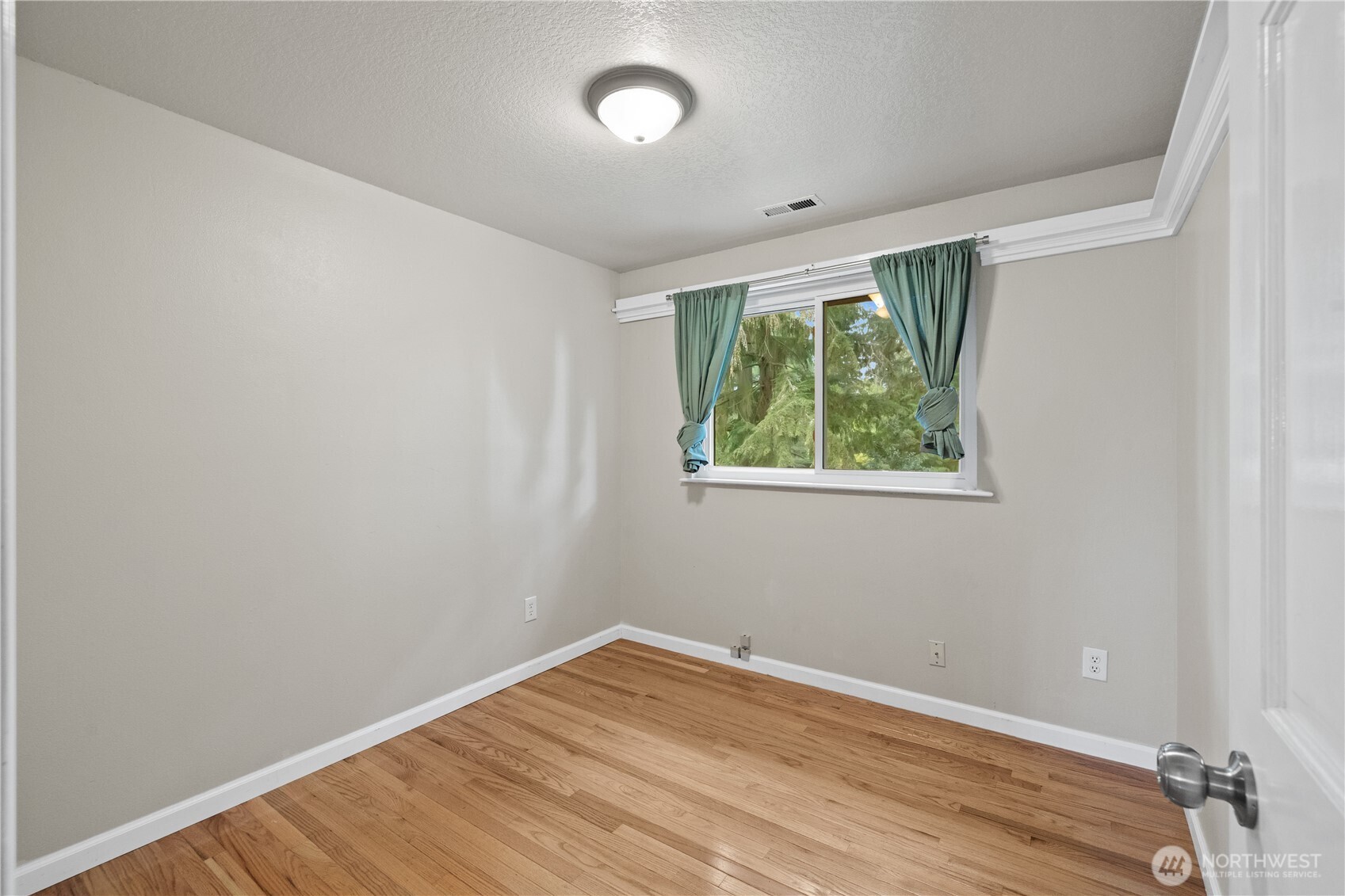 10833 32nd Drive SE, Everett, WA 98208