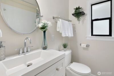 4045 2nd Avenue NE, Seattle, WA 98105 - Photo 10