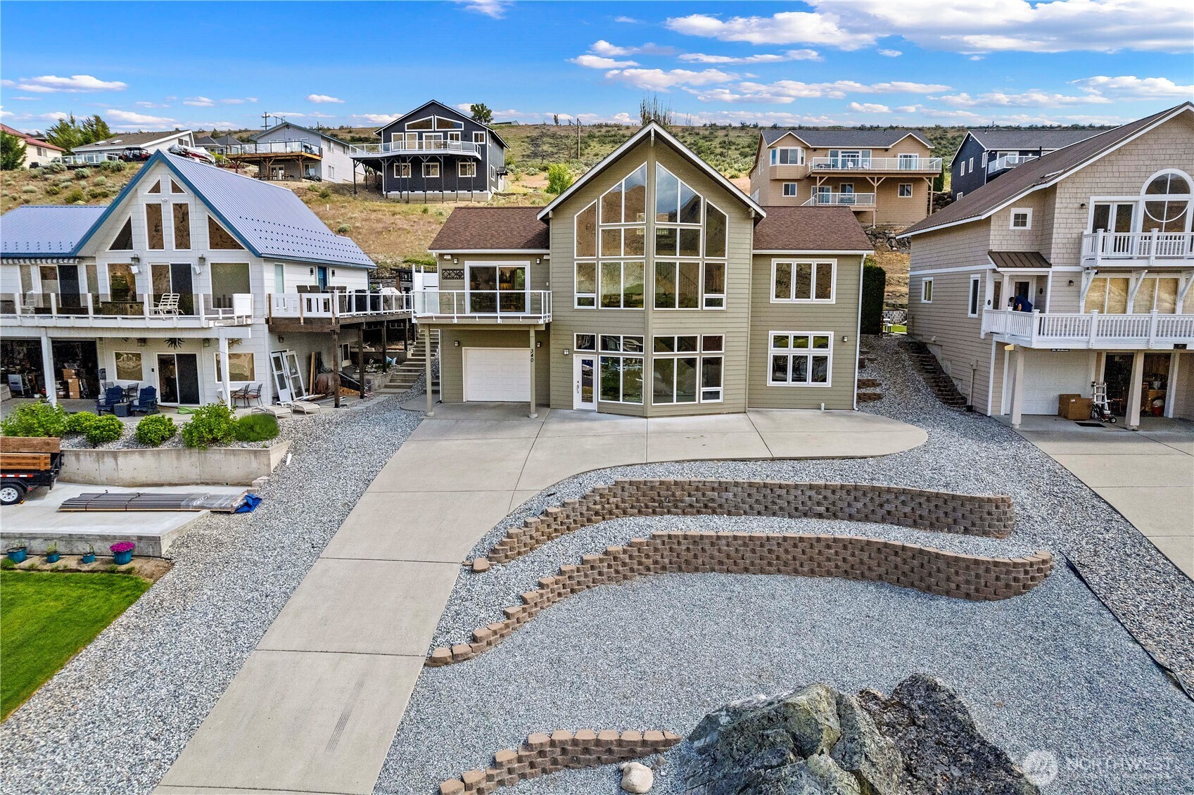 340 W Beach Drive , Orondo, WA 98843