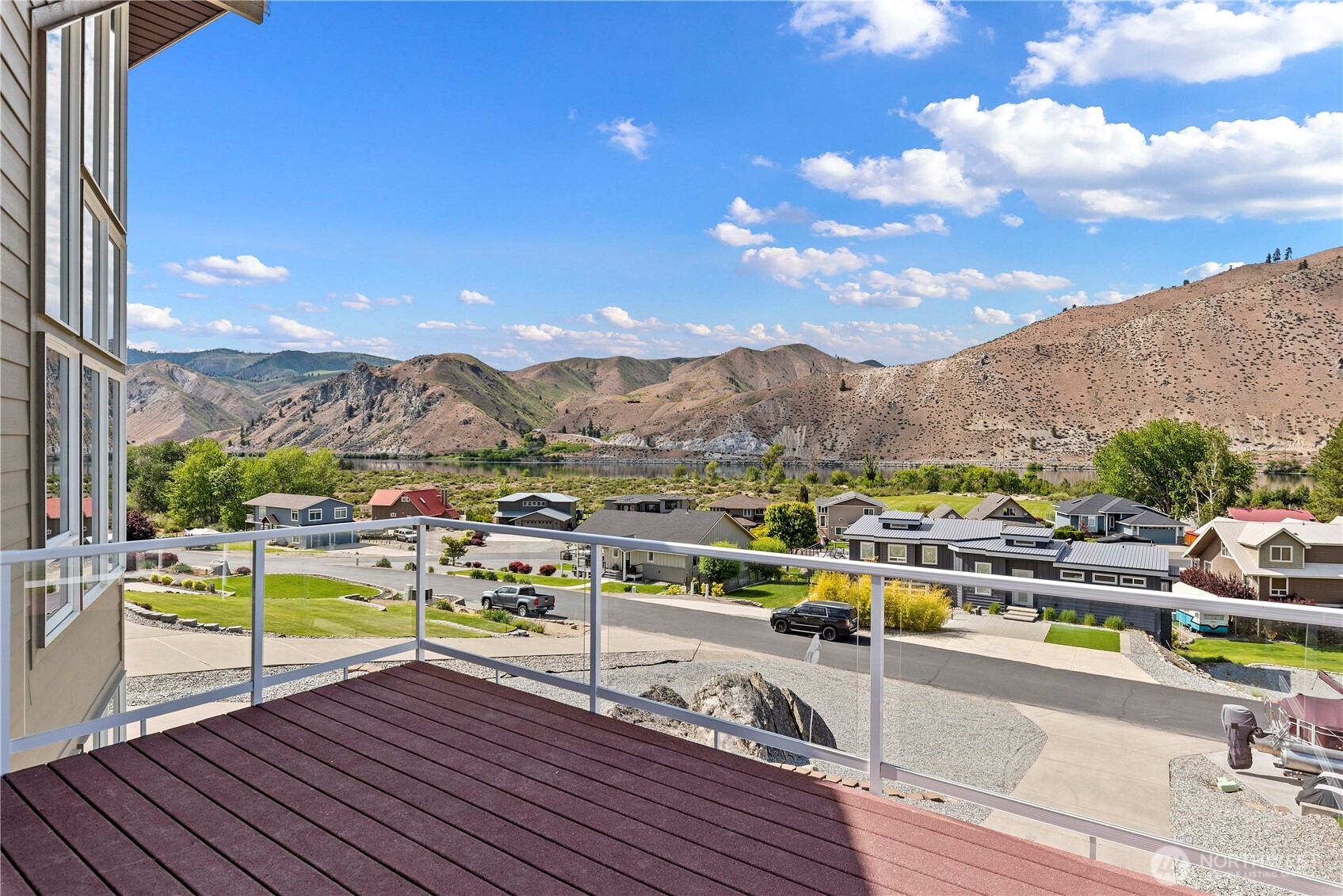 340 W Beach Drive , Orondo, WA 98843