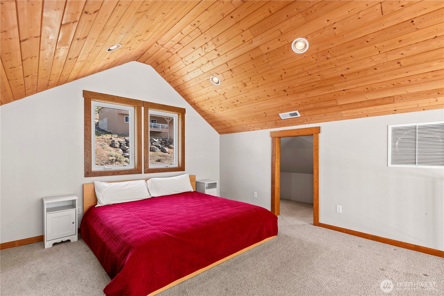 340 W Beach Drive , Orondo, WA 98843
