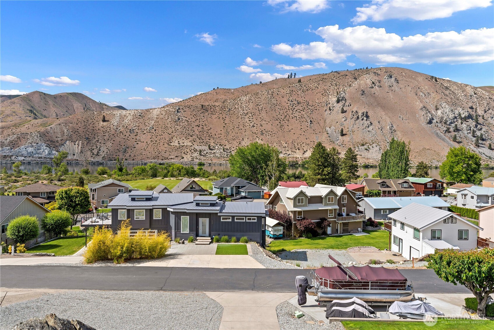 340 W Beach Drive , Orondo, WA 98843