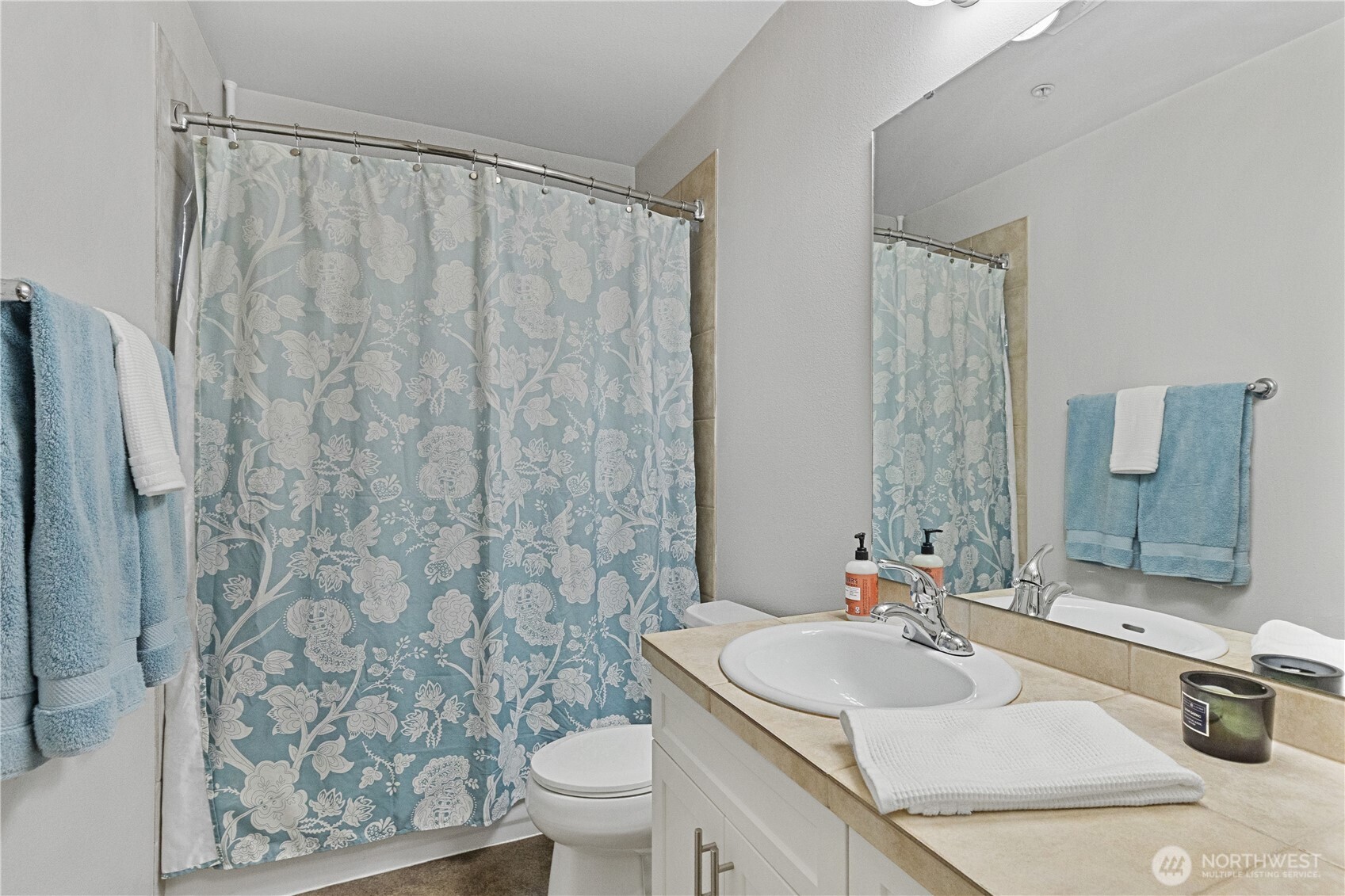 3918 243rd Place SE #F204, Bothell, WA 98021
