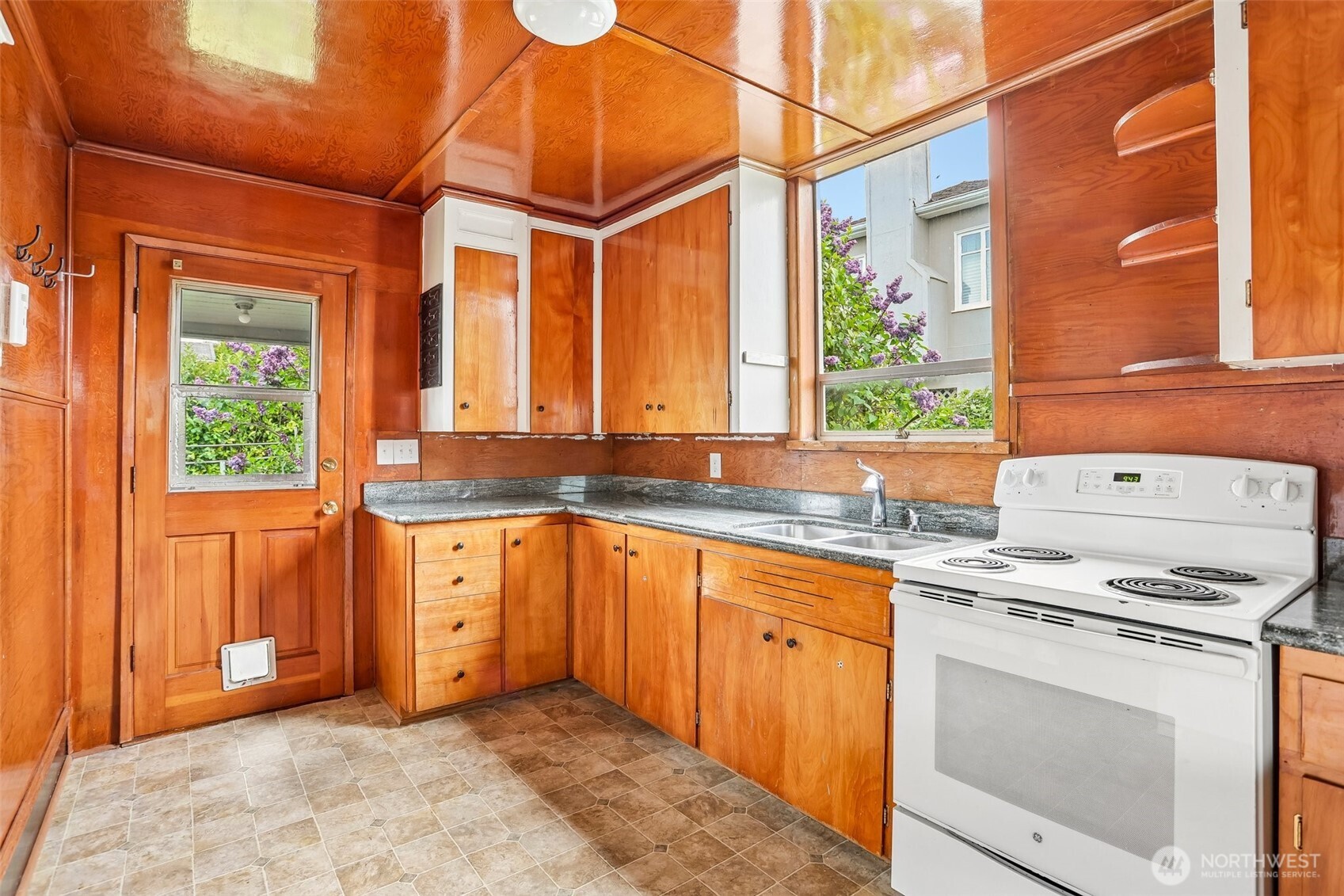 2430 NW 198th Street , Shoreline, WA 98177