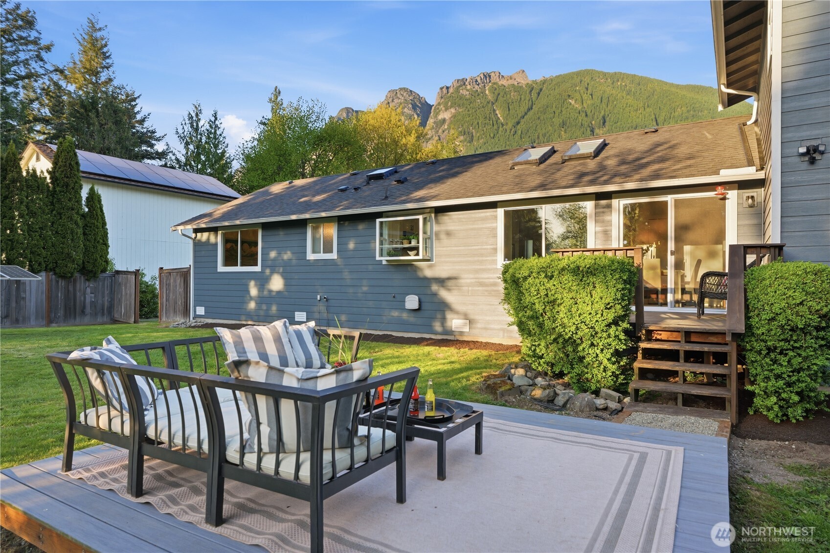 619 Maloney Place NE, North Bend, WA 98045