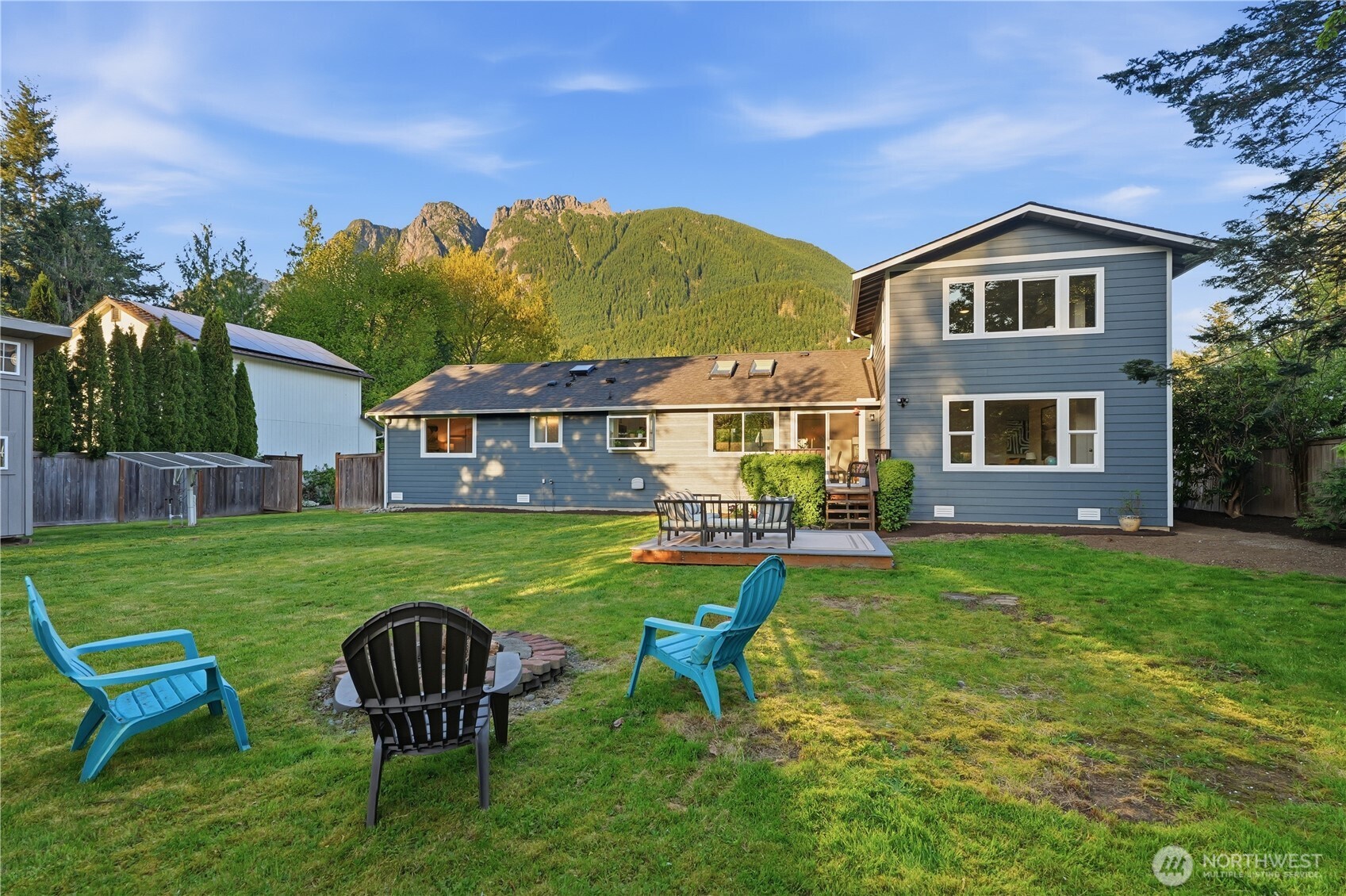 619 Maloney Place NE, North Bend, WA 98045
