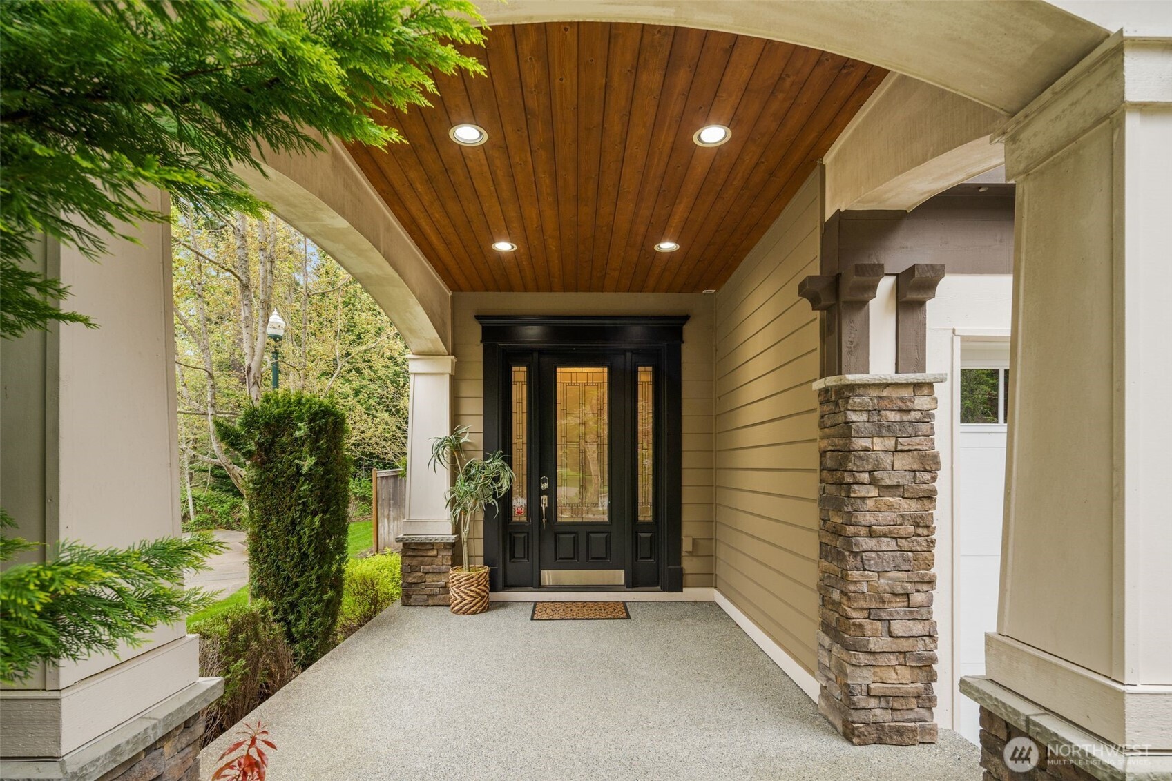 25812 SE 28th Place , Sammamish, WA 98075