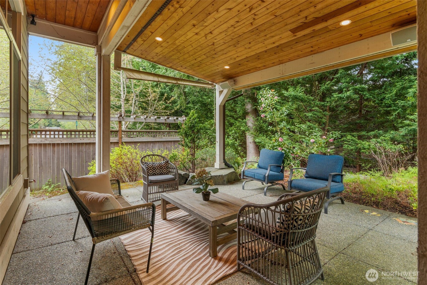25812 SE 28th Place , Sammamish, WA 98075