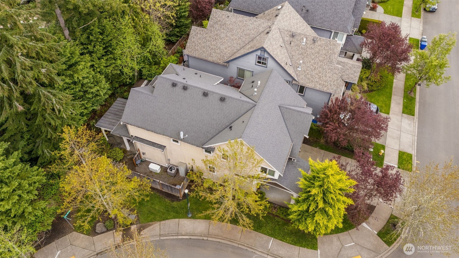 25812 SE 28th Place , Sammamish, WA 98075