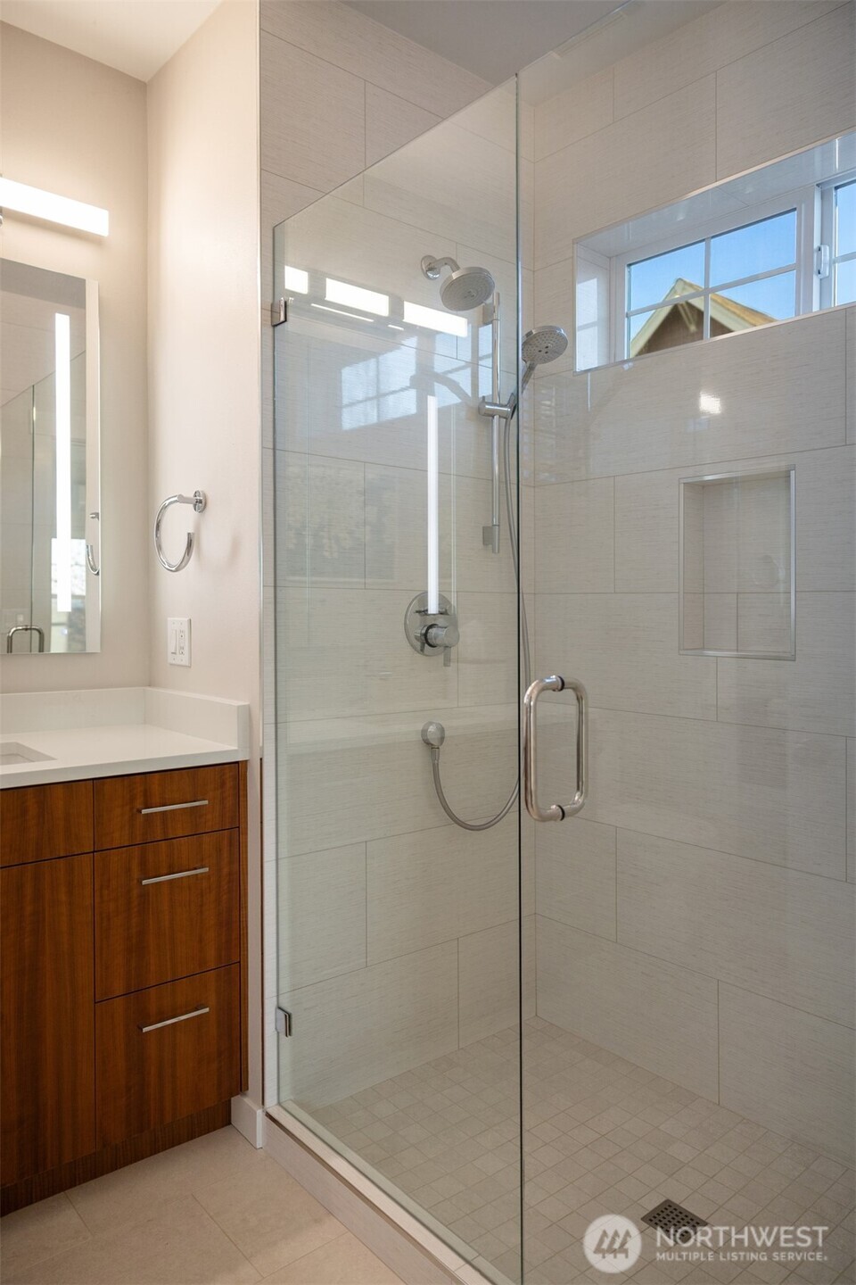 1936 17th Avenue NE, Issaquah, WA 98029