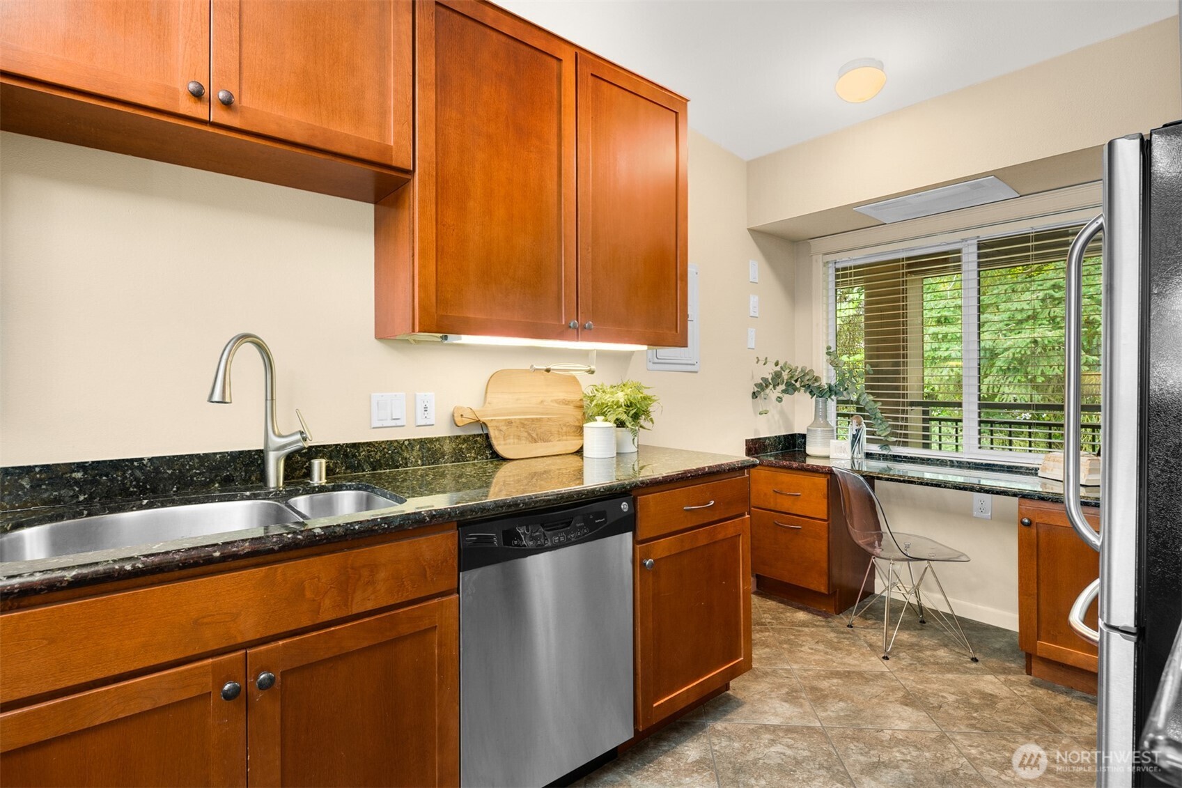 130 105th Avenue SE #A-305, Bellevue, WA 98004