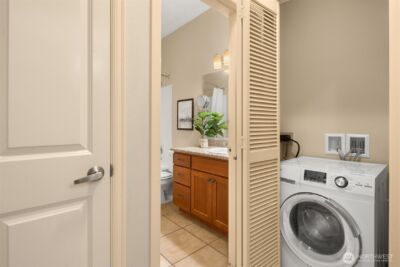 130 105th Avenue SE #A-305, Bellevue, WA 98004 - Photo 19