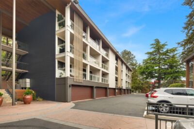 130 105th Avenue SE #A-305, Bellevue, WA 98004 - Photo 2