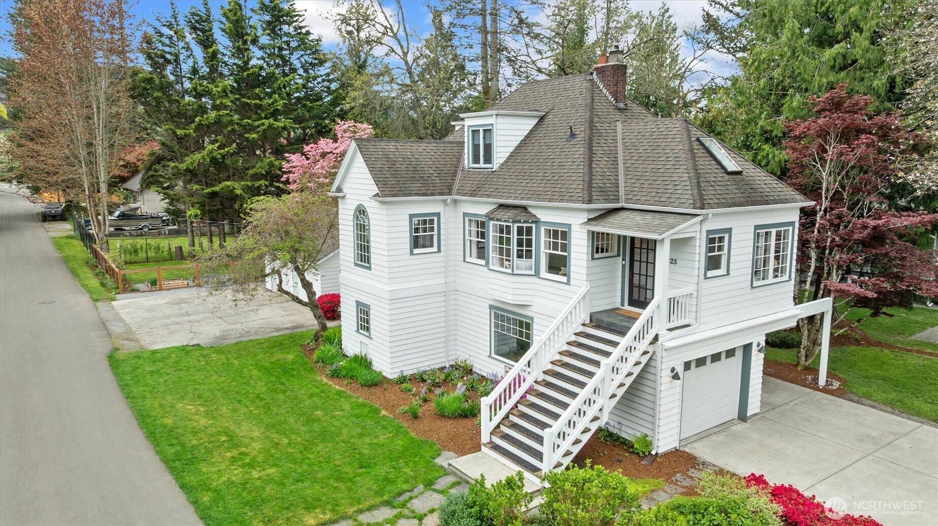8325 Mountain Avenue SE, Snoqualmie, WA 98065