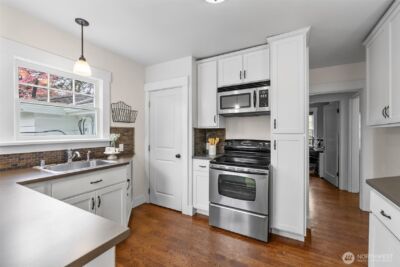 8325 Mountain Avenue SE, Snoqualmie, WA 98065 - Photo 12