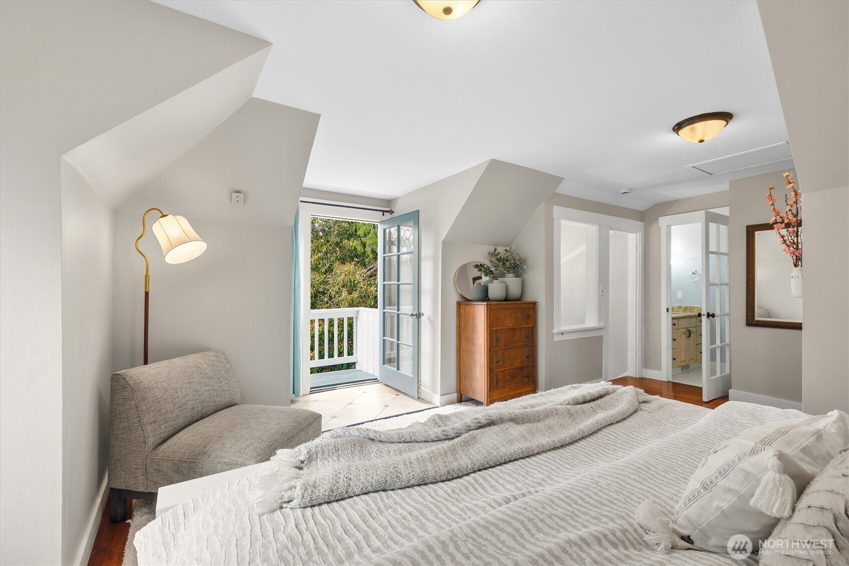 8325 Mountain Avenue SE, Snoqualmie, WA 98065
