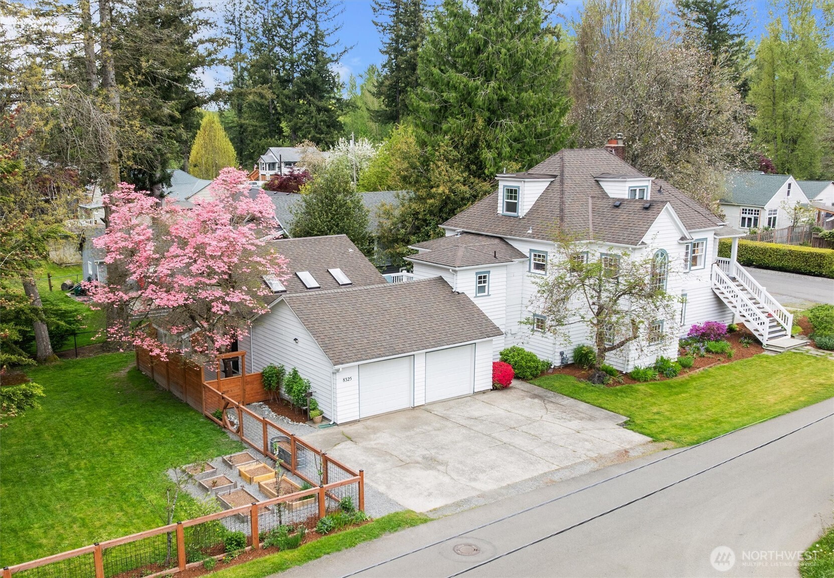 8325 Mountain Avenue SE, Snoqualmie, WA 98065