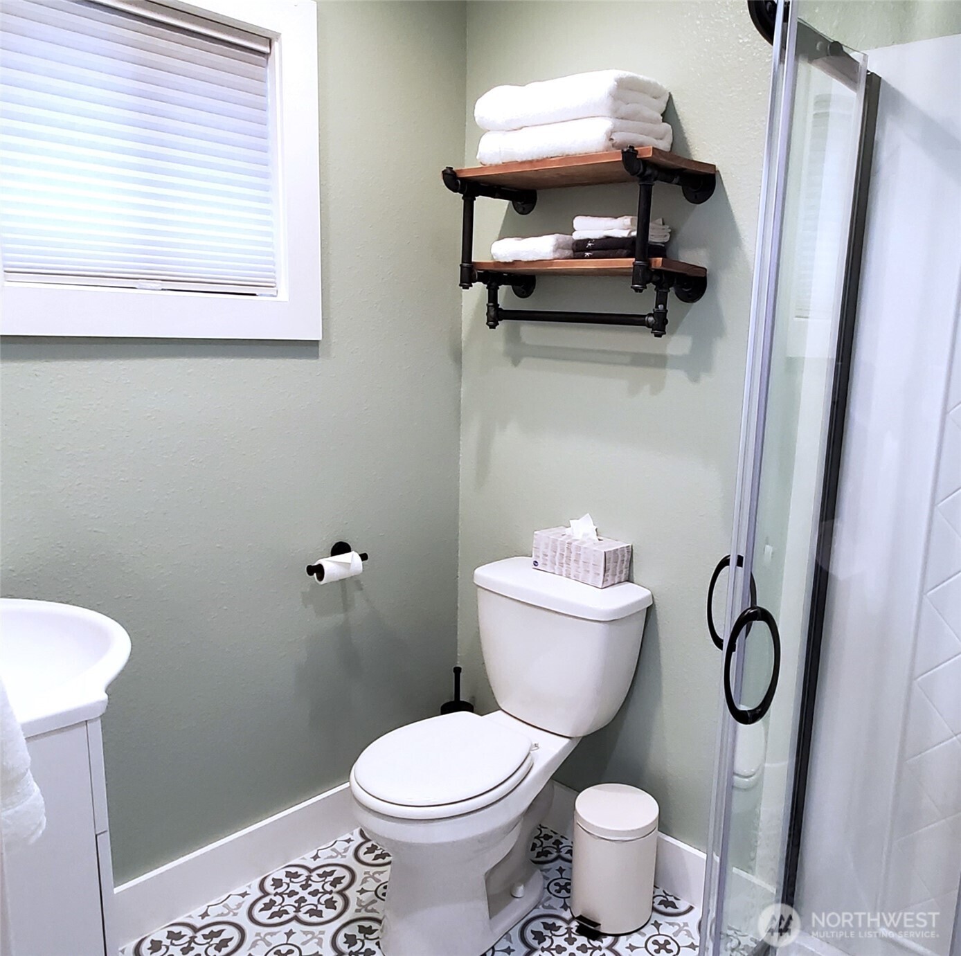 8325 Mountain Avenue SE, Snoqualmie, WA 98065