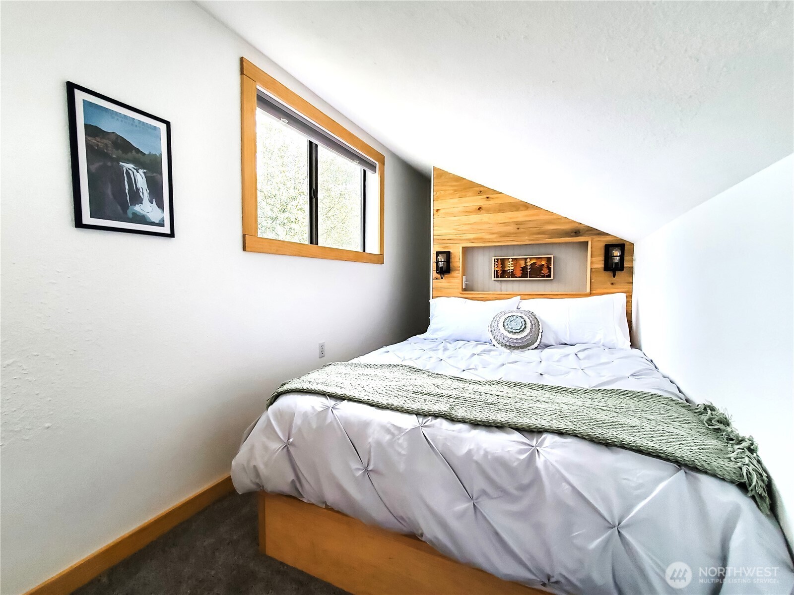 8325 Mountain Avenue SE, Snoqualmie, WA 98065