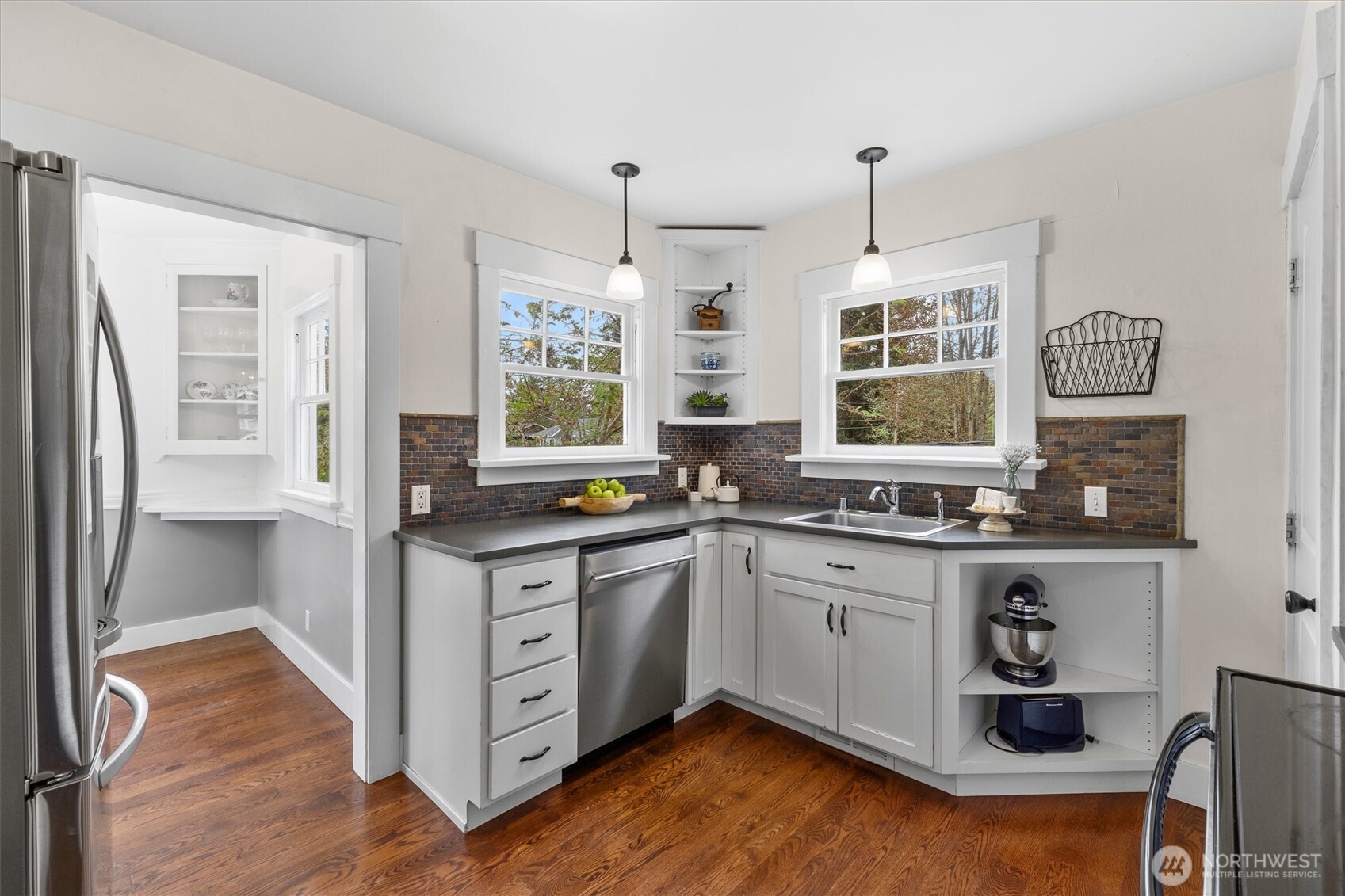 8325 Mountain Avenue SE, Snoqualmie, WA 98065
