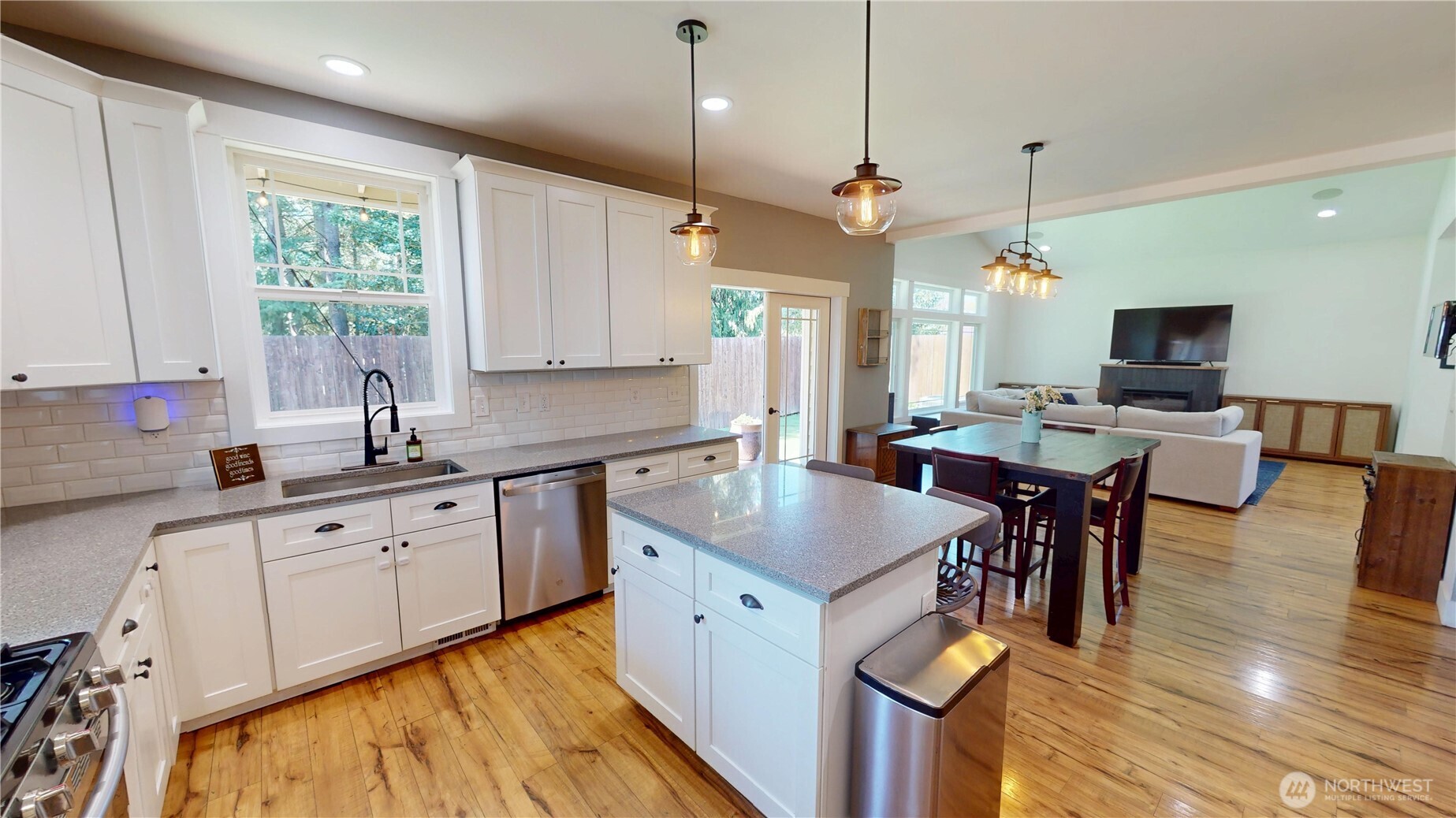 116 Alameda Avenue , Fircrest, WA 98466