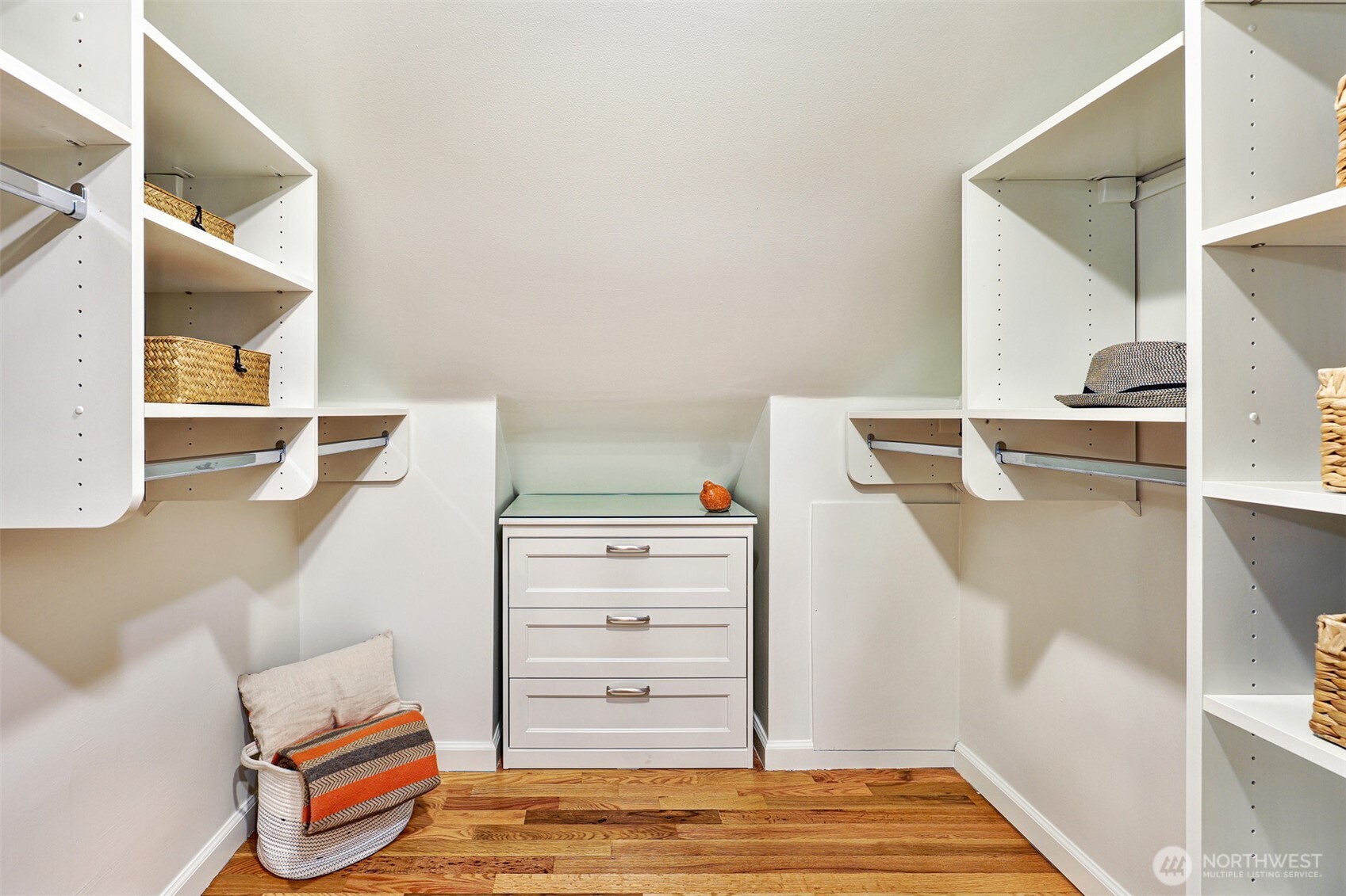 3803 NE 82nd Street , Seattle, WA 98115