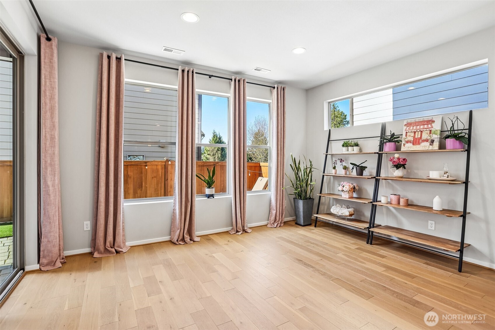 24 151st Street SW, Lynnwood, WA 98087-2601