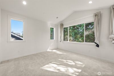 10215 135th Circle NE #28, Kirkland, WA 98033 - Photo 12