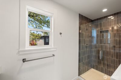 10215 135th Circle NE #28, Kirkland, WA 98033 - Photo 15