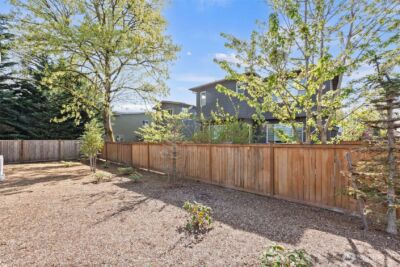 10215 135th Circle NE #28, Kirkland, WA 98033 - Photo 18