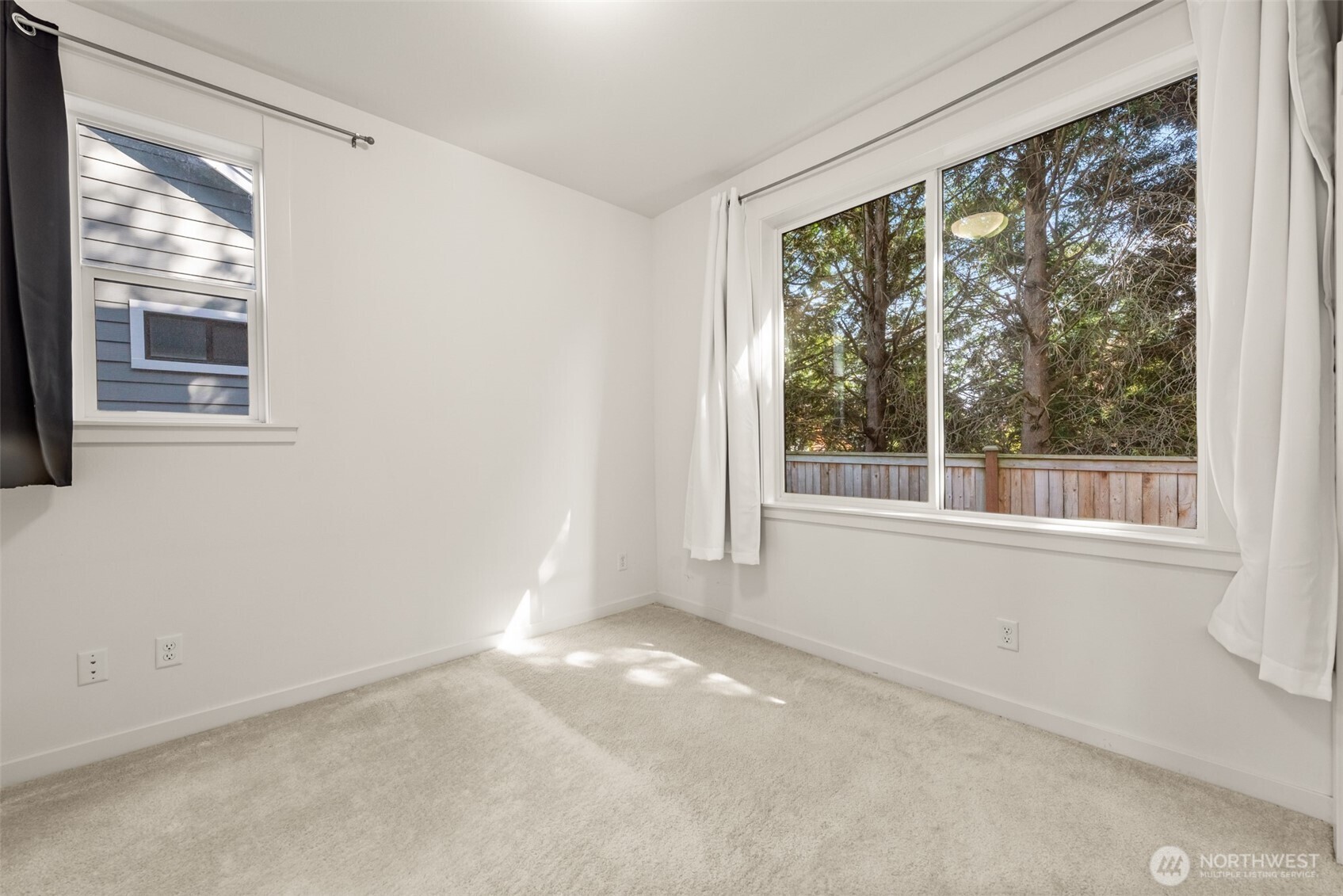 10215 135th Circle NE #28, Kirkland, WA 98033