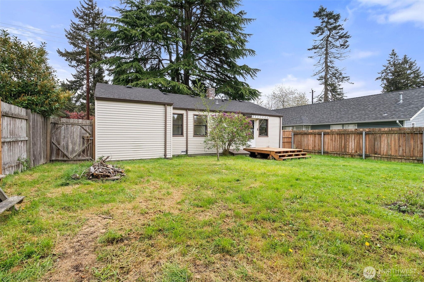 9747 Evanston Ave N, Seattle, WA 98103