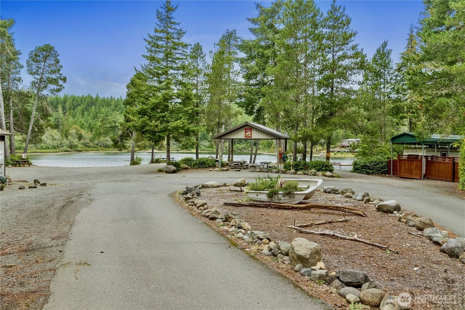 619 N Colony Surf Drive , Lilliwaup, WA 98555