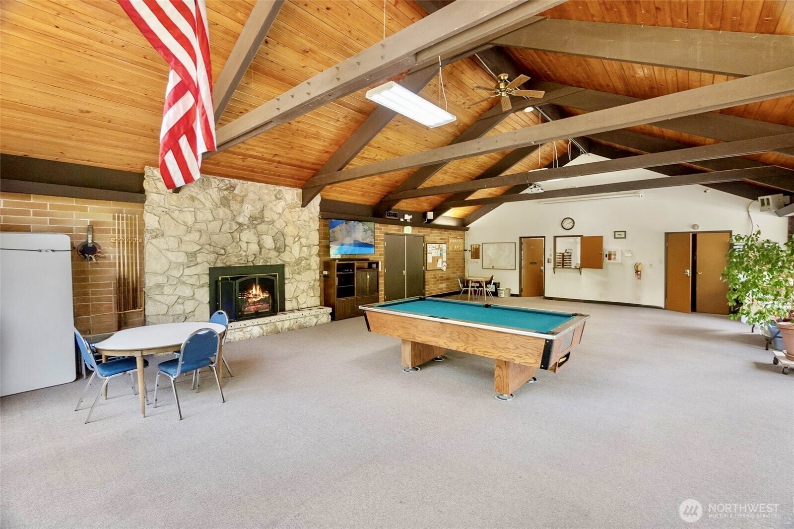 619 N Colony Surf Drive , Lilliwaup, WA 98555
