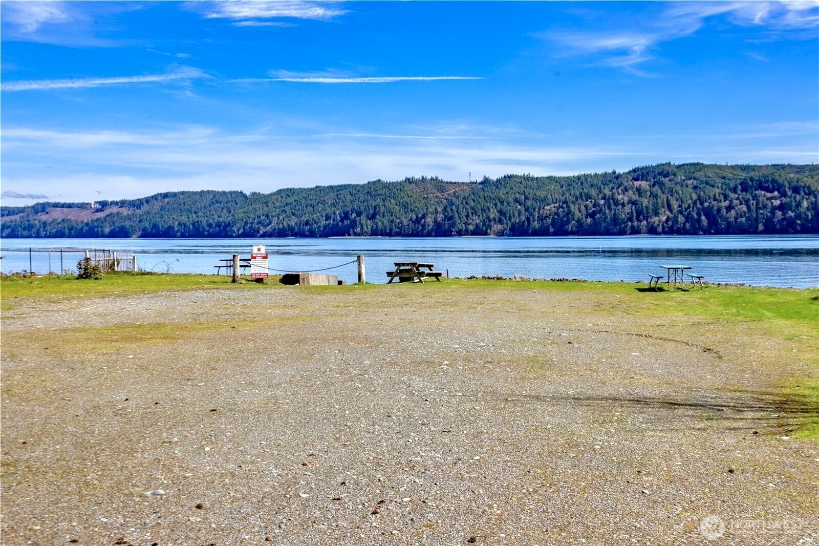 619 N Colony Surf Drive , Lilliwaup, WA 98555