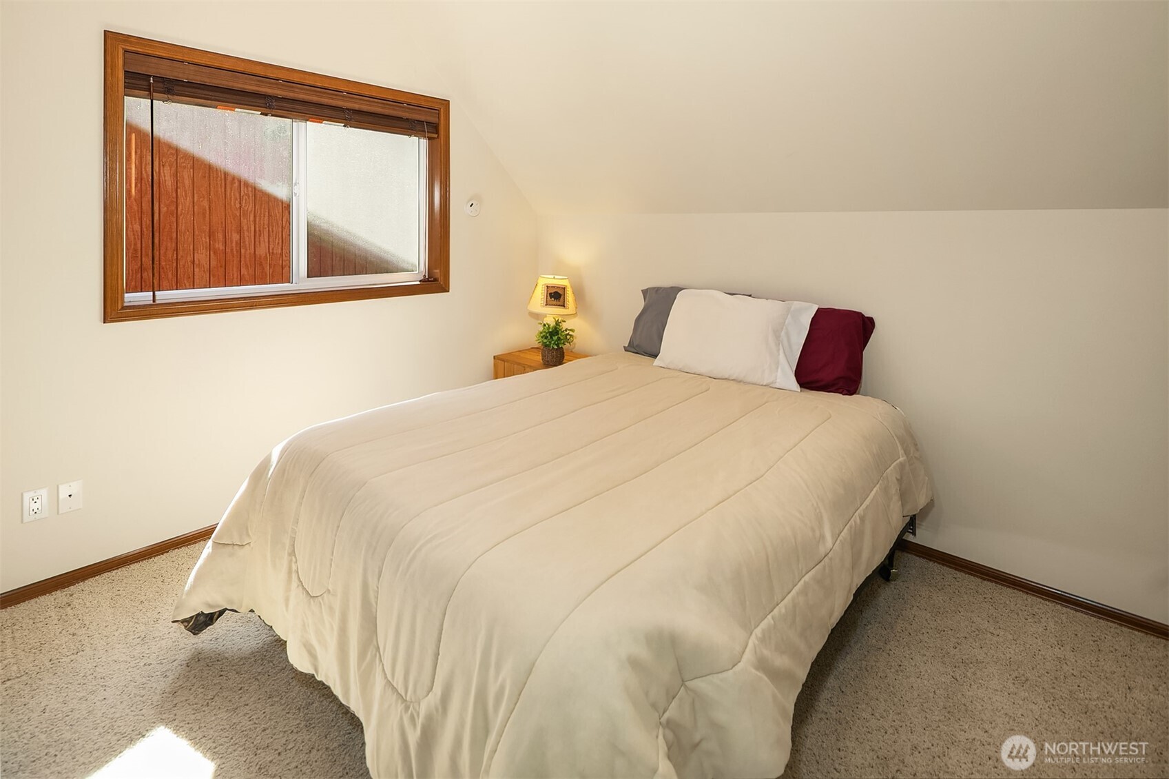 135 Rally Way , Easton, WA 98925