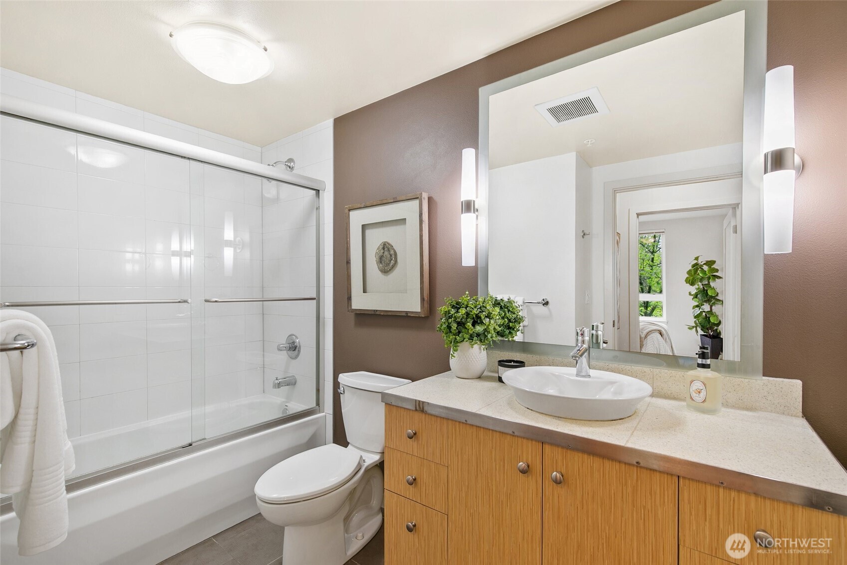 3104 Western Avenue #218, Seattle, WA 98121