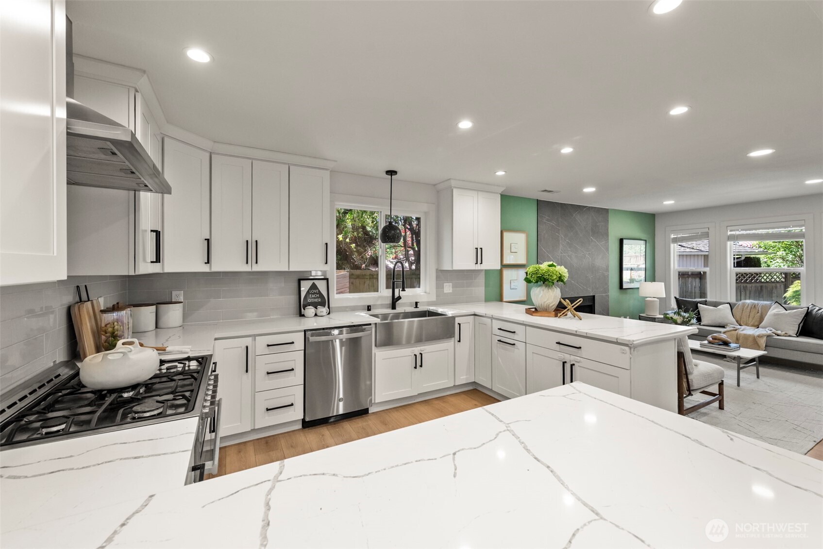 14824 104th Avenue NE, Bothell, WA 98011
