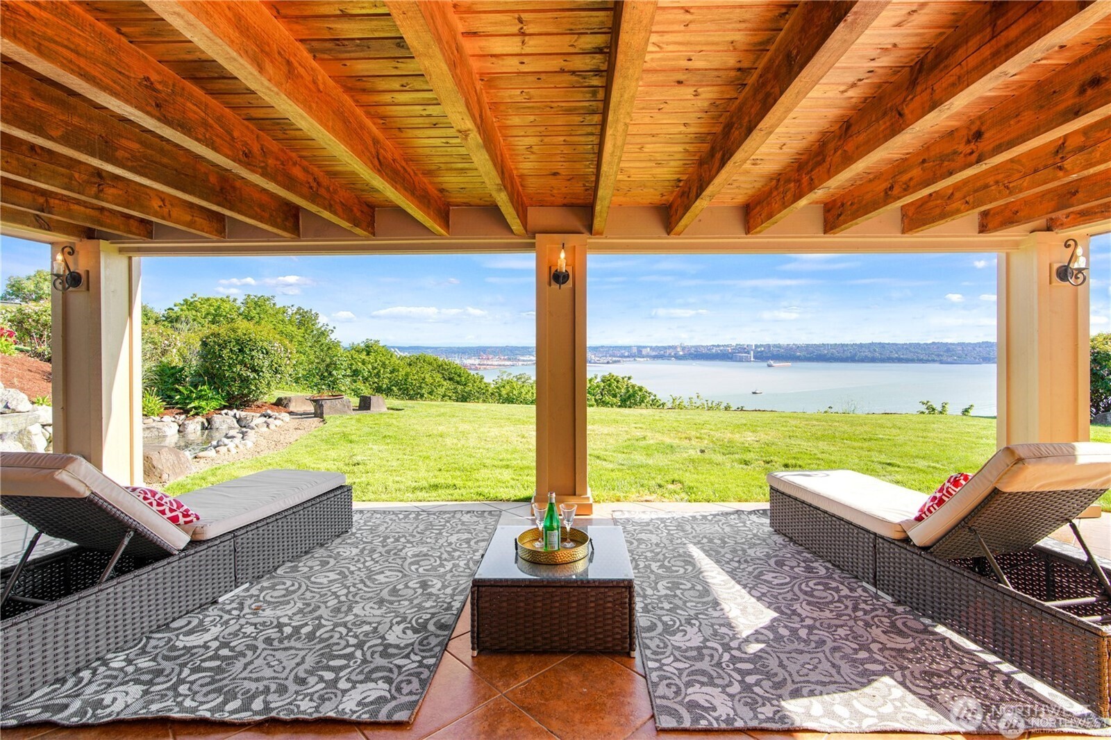 4702 Browns Point Boulevard NE, Tacoma, WA 98422