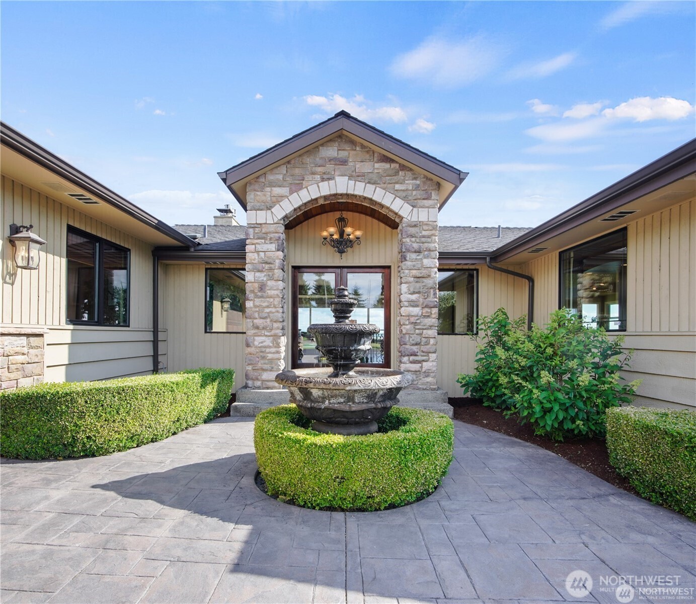 4702 Browns Point Boulevard NE, Tacoma, WA 98422