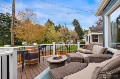 6411 WOODLAND Place N, Seattle, WA 98103 - Photo 17