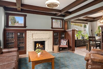 6411 WOODLAND Place N, Seattle, WA 98103 - Photo 4